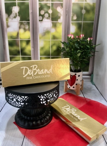 DeBrand 14 piece chocolate