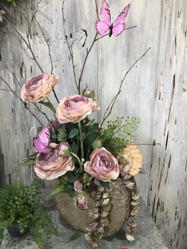 Styled one sided arrangement in shades of lavender