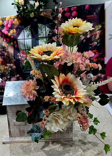 Silk sunny sunflowers arrangement
