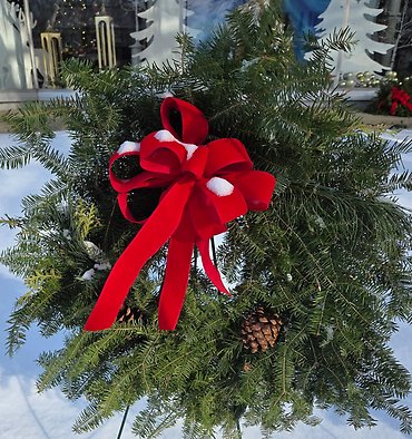 26\" Balsam wreath with a bow