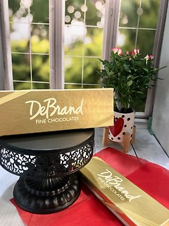 Debrand 14 piece fine chocolates